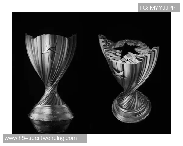 海港庆祝20周年纪念徽标增添冠军奖杯象征辉煌成就 海港庆祝20周年纪念徽标增添冠军奖杯象征辉煌成就